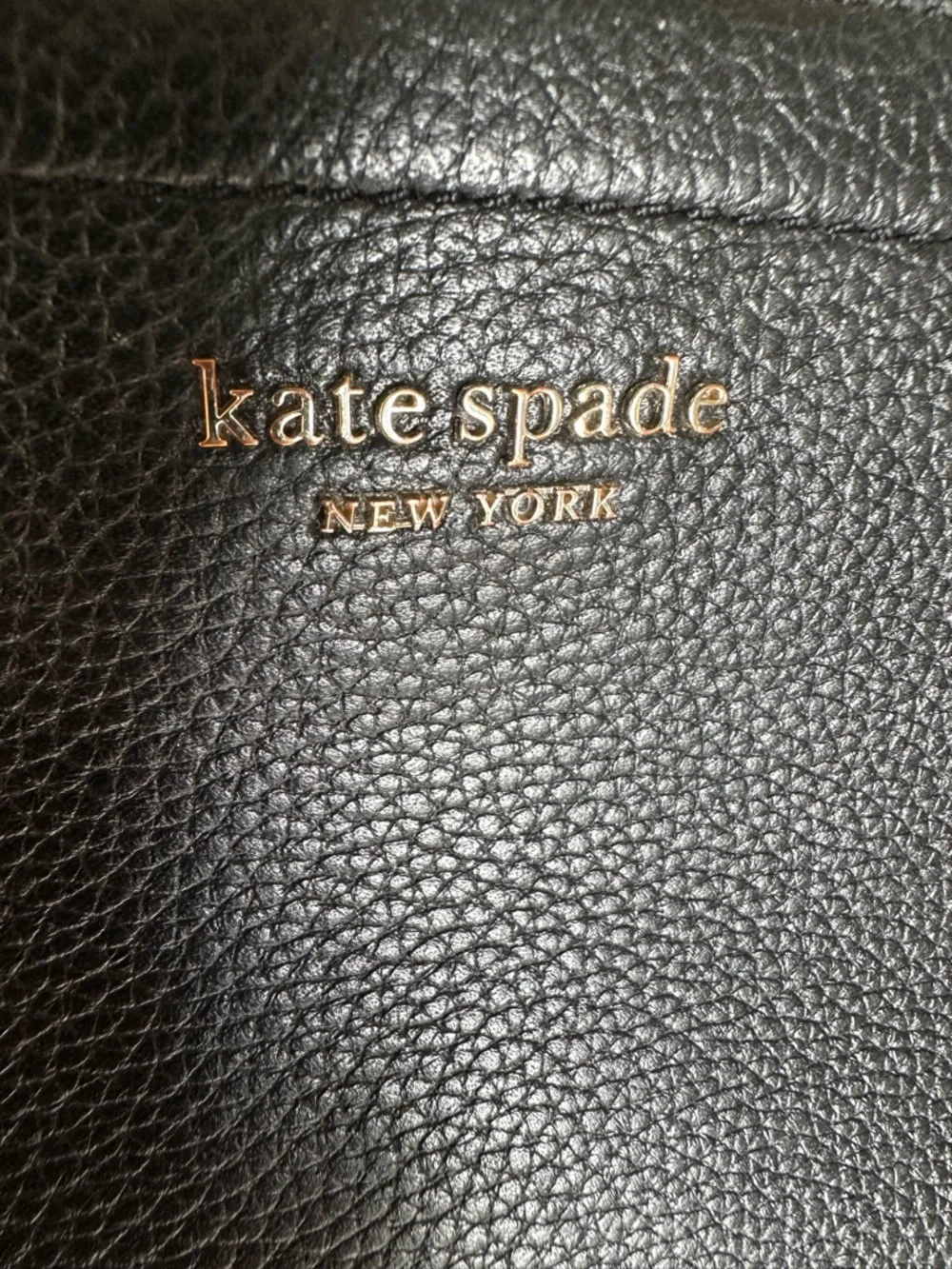 Kate Spade simple and classic black leather crossbody bag